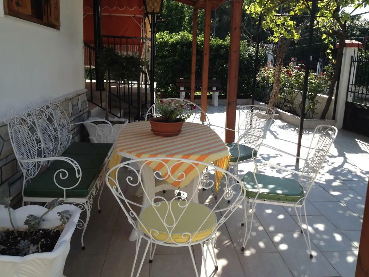 Garden Summer House Nea Kallikrateia Görögország